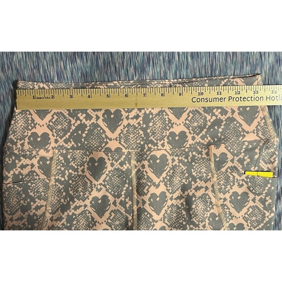 Women's EleVen by Venus Williams Mystic Legging, Snake & Heart Pattern - NWT - Picture 6 of 6